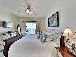 Crystal Shores West by Southern Vacation Rentals
