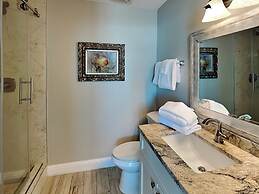 Crystal Shores by Southern Vacation Rentals