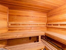 Crystal Shores by Southern Vacation Rentals