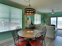 Crystal Shores by Southern Vacation Rentals