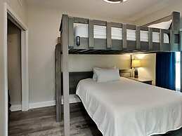 Crystal Shores by Southern Vacation Rentals