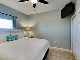 Crystal Shores by Southern Vacation Rentals