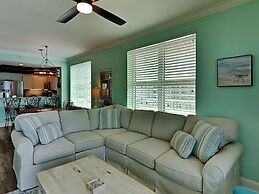 Crystal Shores by Southern Vacation Rentals