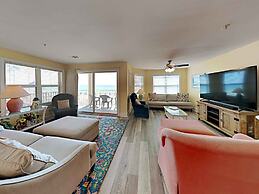 Crystal Dunes by Southern Vacation Rentals