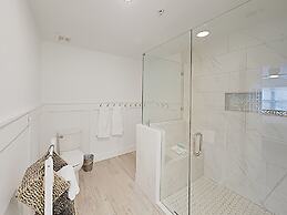 Crystal Dunes by Southern Vacation Rentals