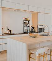 Sea & City View - Luxurious - Hiking