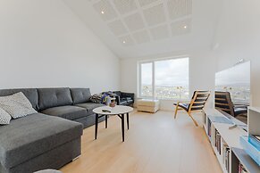 Sea & City View - Luxurious - Hiking