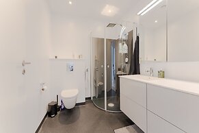 Sea & City View - Luxurious - Hiking