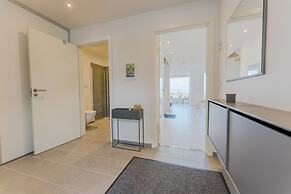 Sea & City View - Luxurious - Hiking