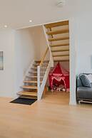 Sea & City View - Luxurious - Hiking