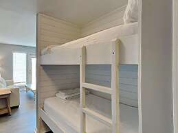 Grand Caribbean East by SVR