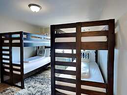 Mainsail by Southern Vacation Rentals