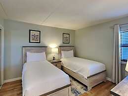 Ocean Breeze West by SVR