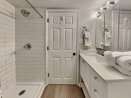 Ocean Breeze West by SVR