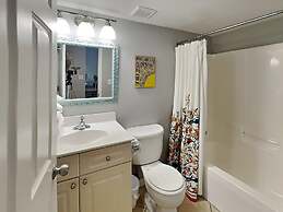 Ocean Breeze West by SVR