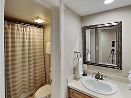 Ocean Breeze West by SVR