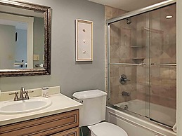 Ocean Breeze West by SVR