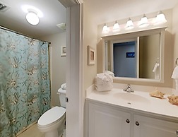 Ocean Breeze West by SVR