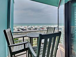 Palm Beach Club by Southern Vacation Rentals