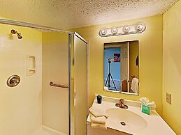 Pelican Beach by Southern Vacation Rentals