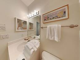 Pavilion Palms by SVR