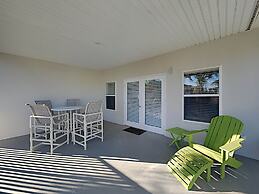 Pavilion Palms by SVR