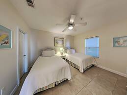 Pavilion Palms by SVR