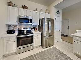 Pavilion Palms by SVR