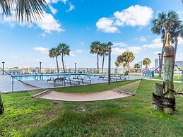 Sabine Yacht & Racquet by Southern Vacation Rentals