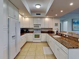 Santo Amaro by Southern Vacation Rentals