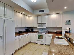 Santo Amaro by Southern Vacation Rentals