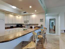 Santo Amaro by Southern Vacation Rentals