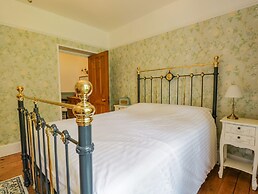 Danes Court