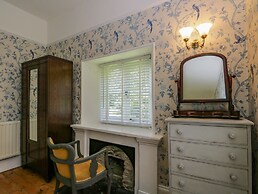 Danes Court