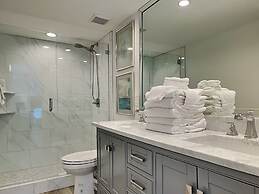 Shoreline Towers by Southern Vacation Rentals