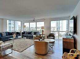 Shoreline Towers by Southern Vacation Rentals