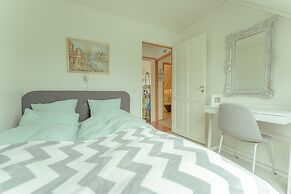 Great 3 BR Loft Apt - Views-Free Parking