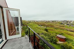 Great 3 BR Loft Apt - Views-Free Parking