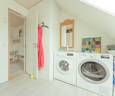 Great 3 BR Loft Apt - Views-Free Parking