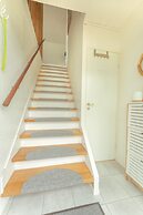 Great 3 BR Loft Apt - Views-Free Parking