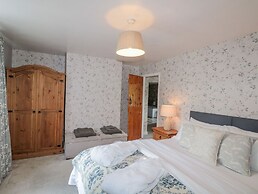 5 Rosedale Abbey