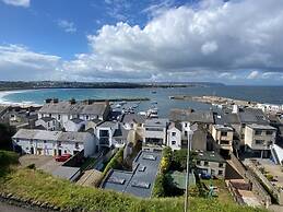 Portrush Penthouse Stunning Harbour & Atlantic Views