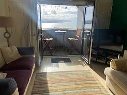 Portrush Penthouse Stunning Harbour & Atlantic Views