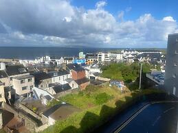 Portrush Penthouse Stunning Harbour & Atlantic Views