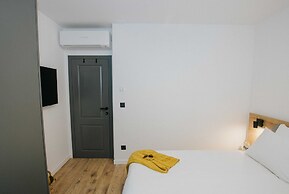 Oleander Urban Suites