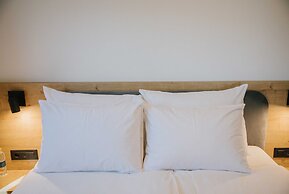 Oleander Urban Suites