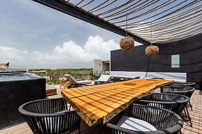 Luxury 1 Bedroom Penthouse by Iik Tulum