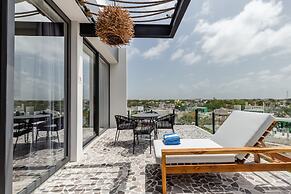 Luxury 1 Bedroom Penthouse by Iik Tulum