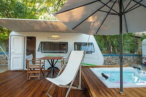 Nomade Caravan Camping