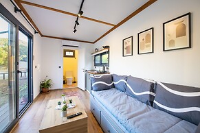 Nomade Caravan Camping